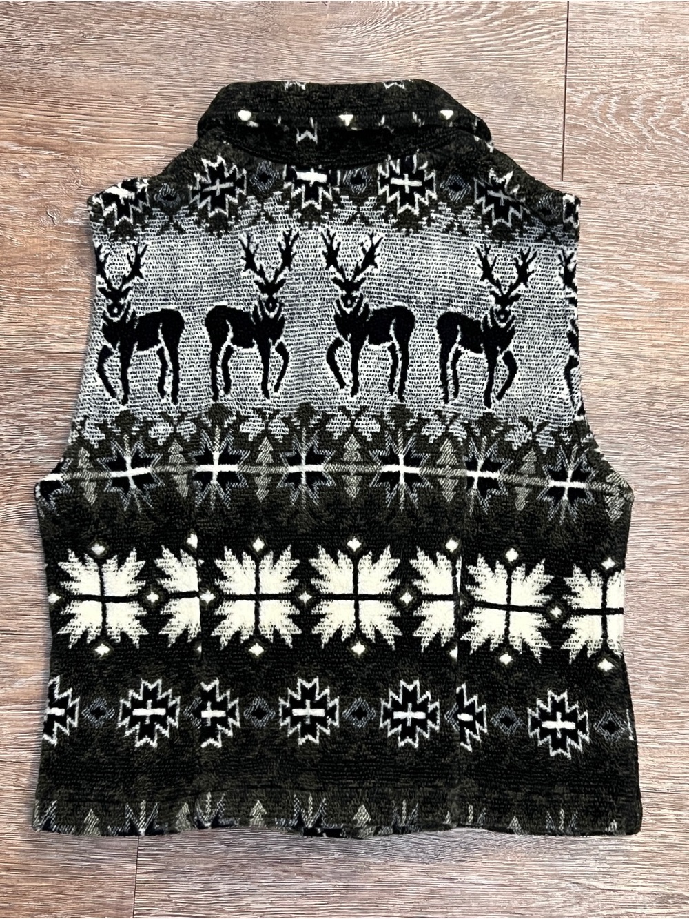 County Clothing Co Vintage Fair Isle Reindeer Knit Vest | Size: Small - Picture 5 of 7